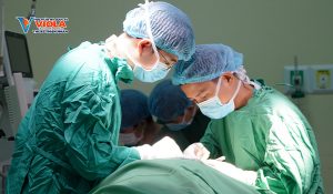 Căng da mặt có đau không? Bác sĩ căng da mặt giỏi tại Đà Nẵng 3 kinh-nghiem-va-tay-nghe-bac-si
